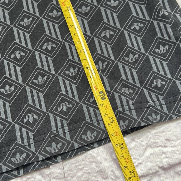 Adidas mens black Tshirt - Picture 5 of 5